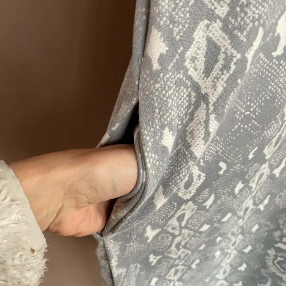 J McLaughlin‎ Faux Suede Short Sleeve Snake Print Swing Dress in Grey Size XS Gray - Image 7