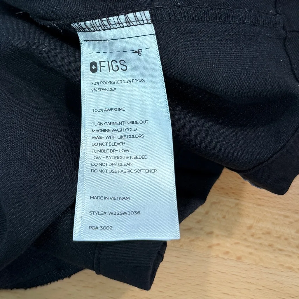 FIGS Inala Slim Scrub Top in Black Short Sleeve Size Small - Image 4