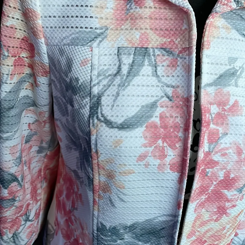 ALFRED DUNNER PETITE New With Tag 3/4 Sleeve White Floral Blazer Jacket Size 6P - Image 3