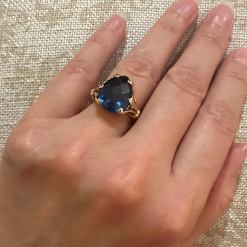 Elegant Blue and Gold Women's Ring - Image 8
