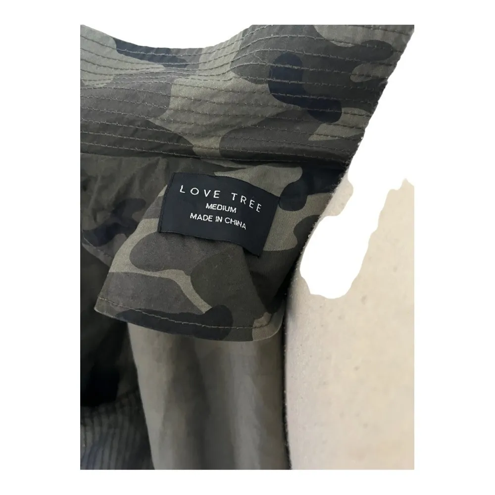 Love Tree Camouflage  Utility Jacket Size M - Image 7