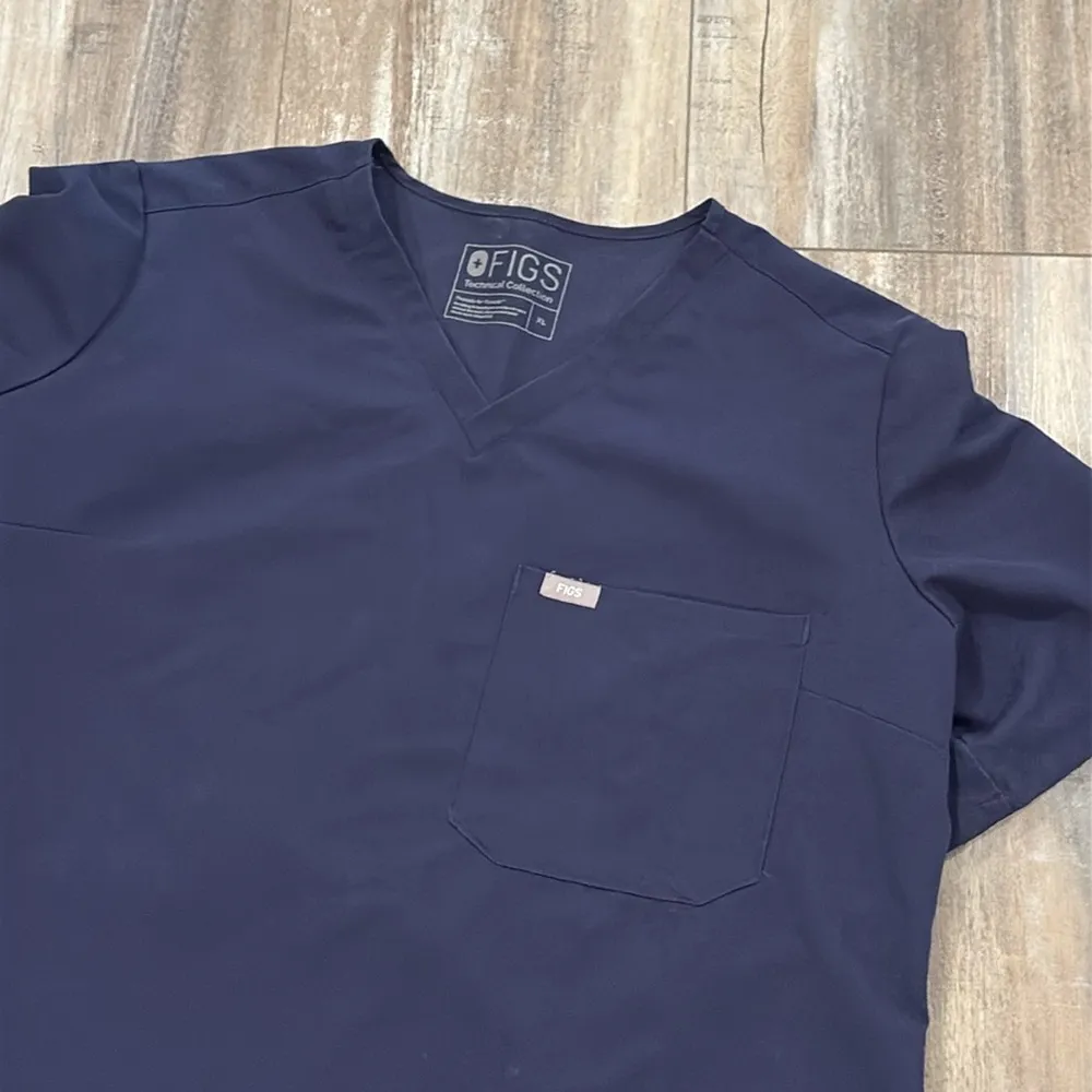 Figs Navy Scrub Top size XL - Image 3