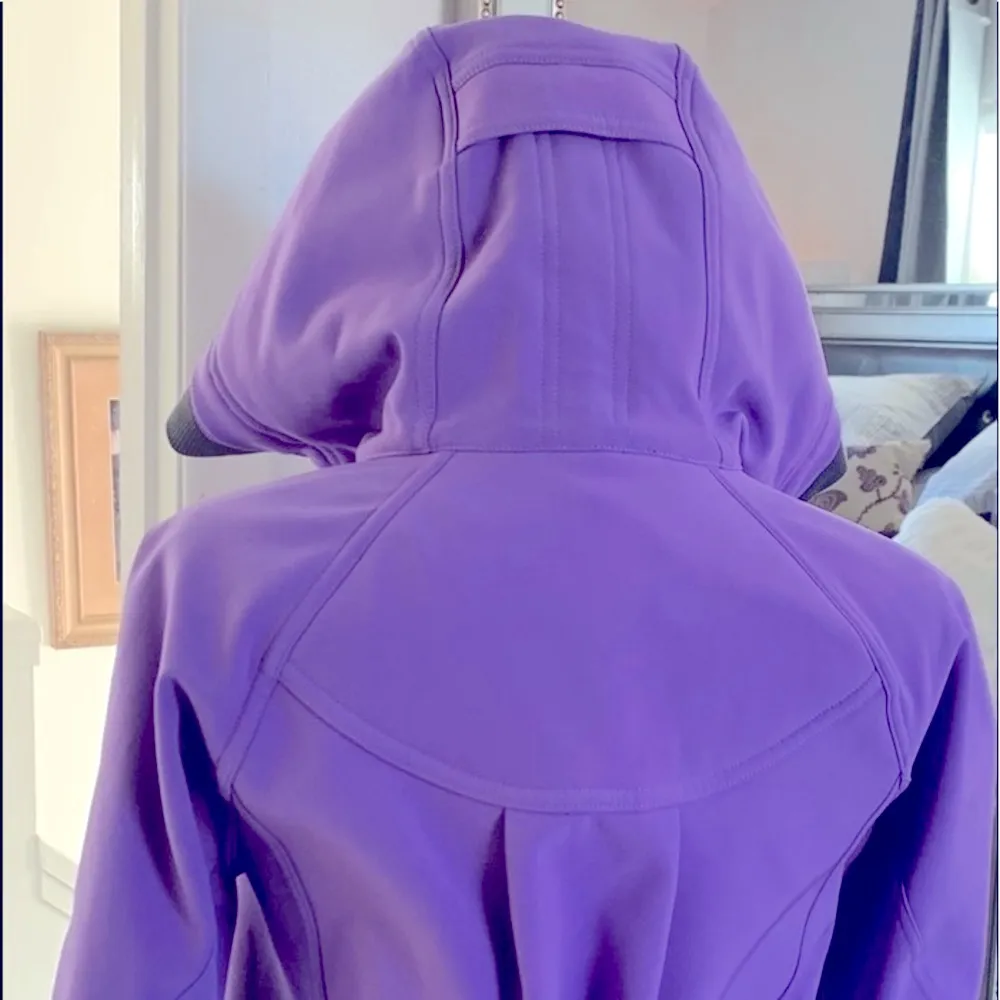 Lululemon Limited Edition Purple Vintage Escapade Jacket - Image 4