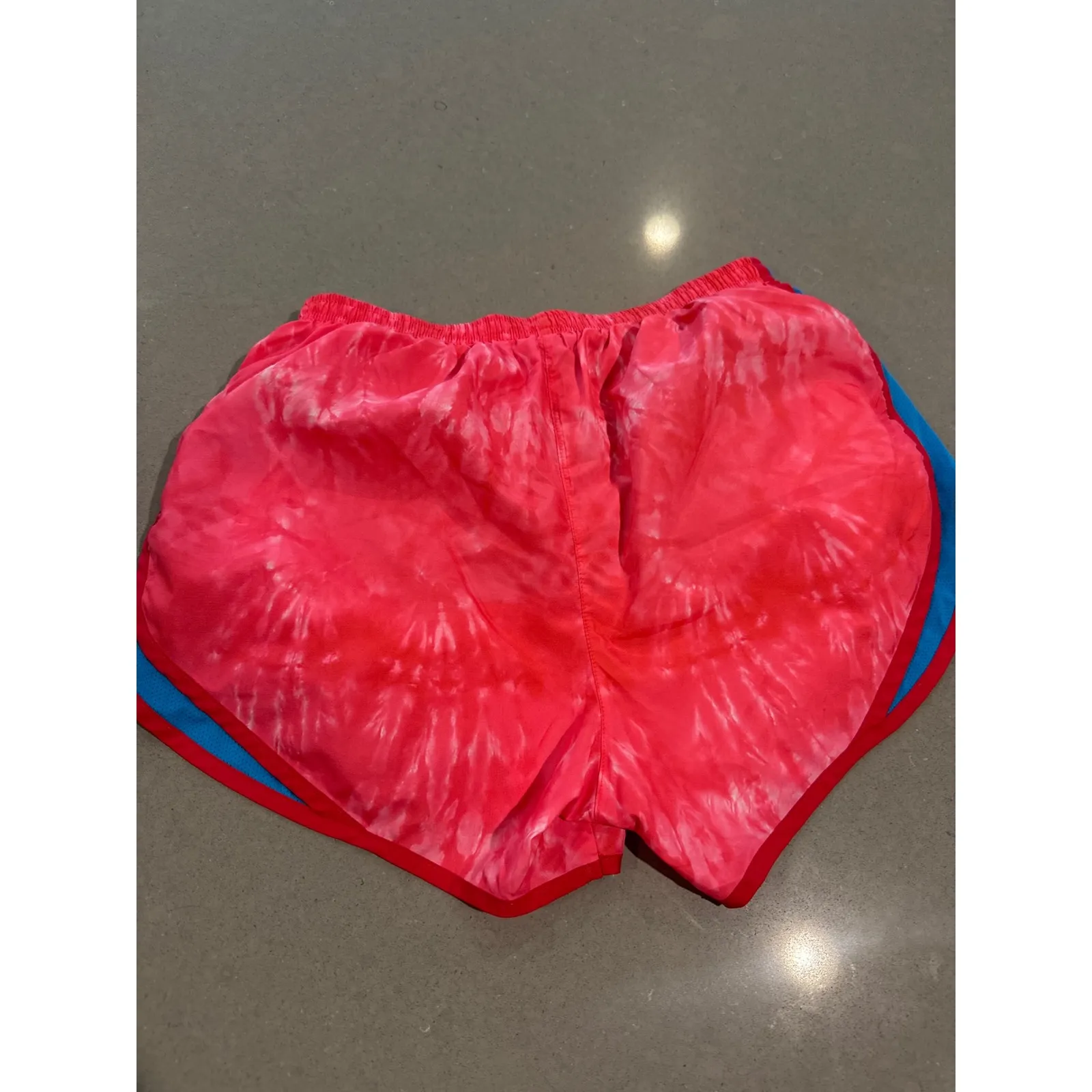 Nike Dri-FIT Running Shorts Women's Medium Red Pink Tie Dye Blue Trim Athletic‎ - Image 5
