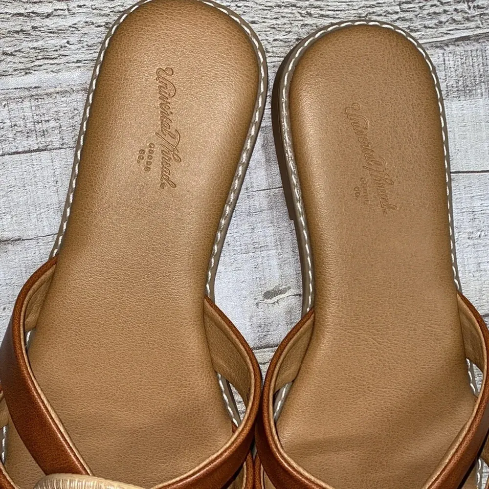 UNIVERSAL THREAD slide on sandals size 6 - Image 3