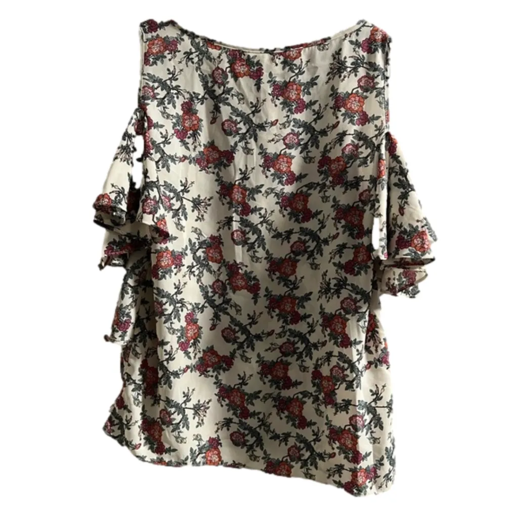 Max Studio Floral Cold Shoulder Top Size Medium MSRP $88 NWT - Image 2