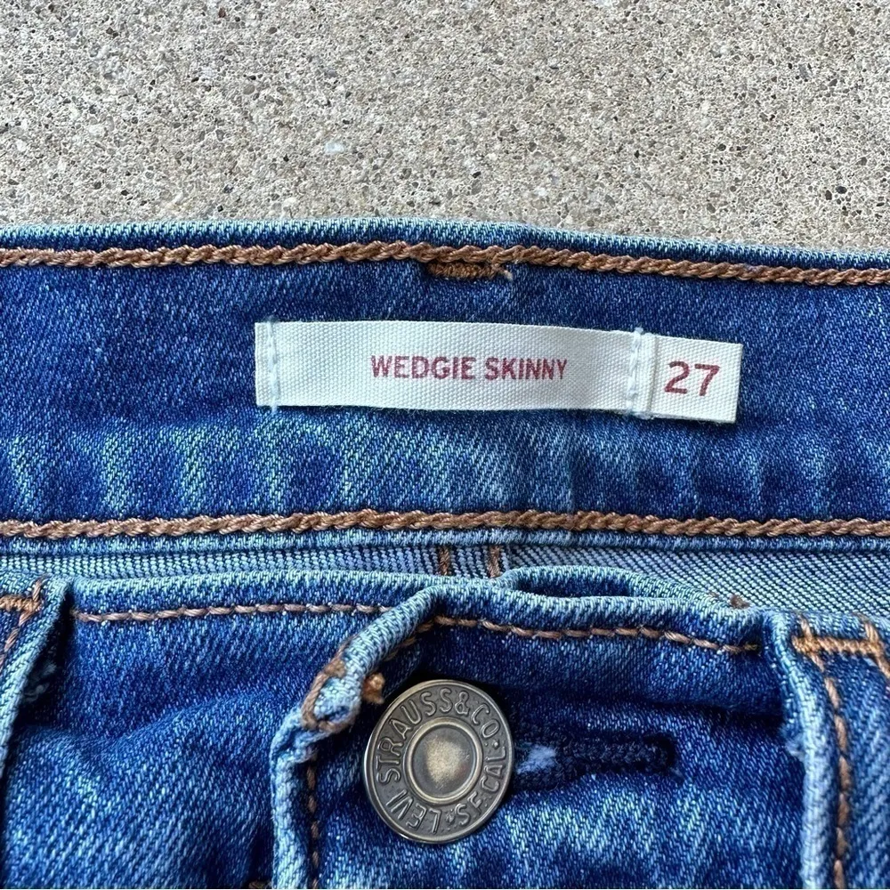 Levi’s Wedgie Skinny Jeans Raw Hem - Image 2