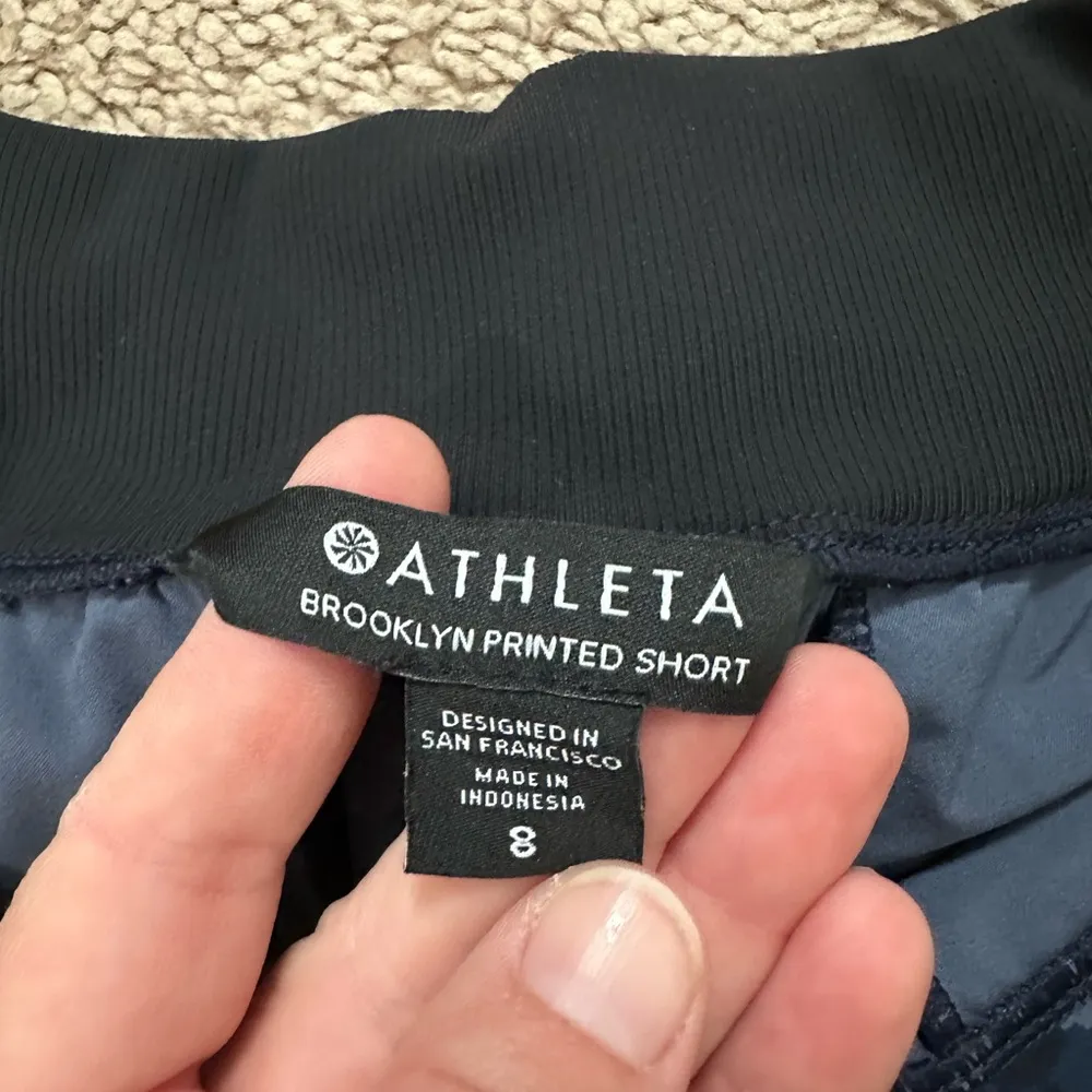 Athleta Shorts Navy Blue/Purple Brooklyn Printed Allure Sportswear Size 8 - Image 10