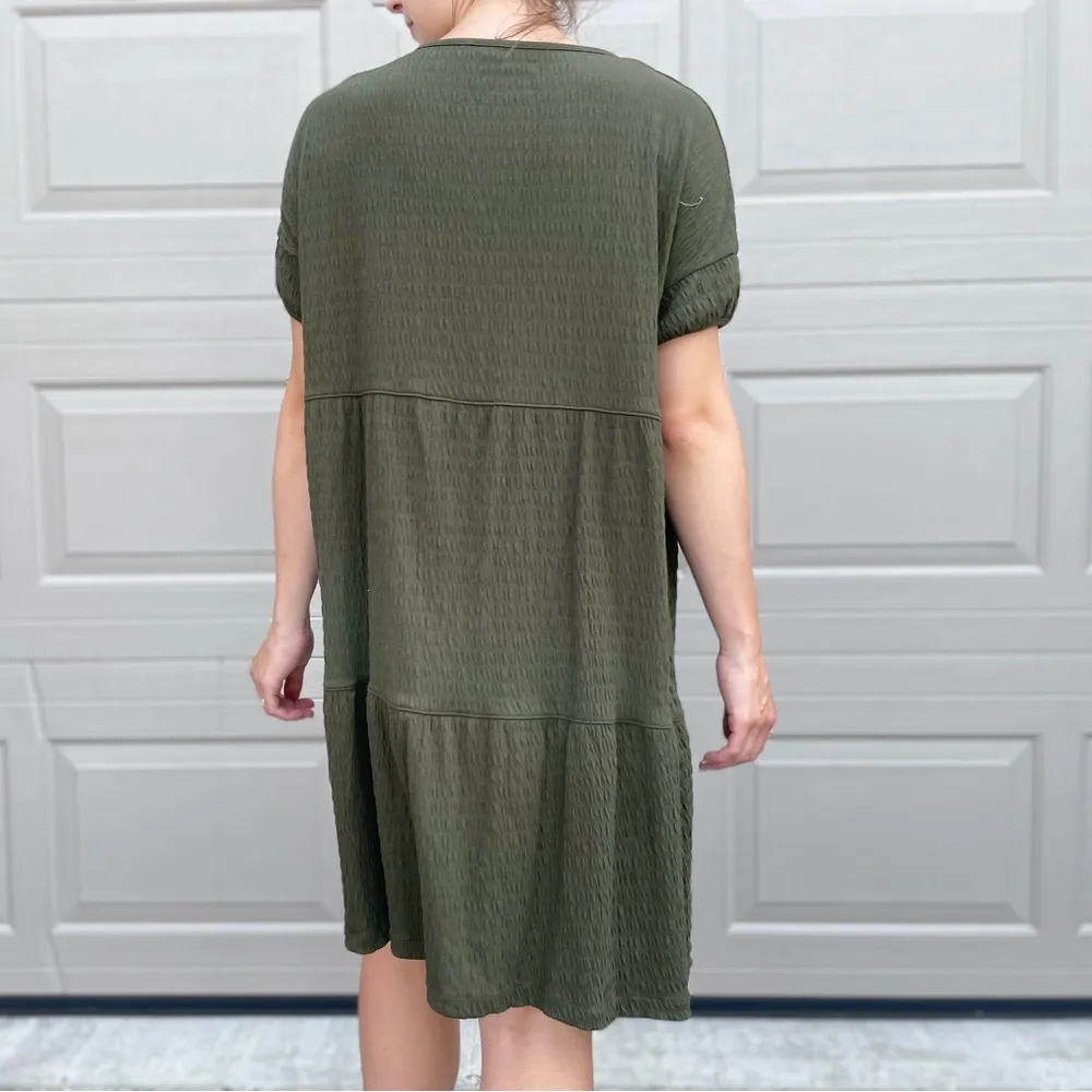 Madewell Army Green Tiered Quilted Knit Short Sleeve T-Shirt Dress Small - Image 4