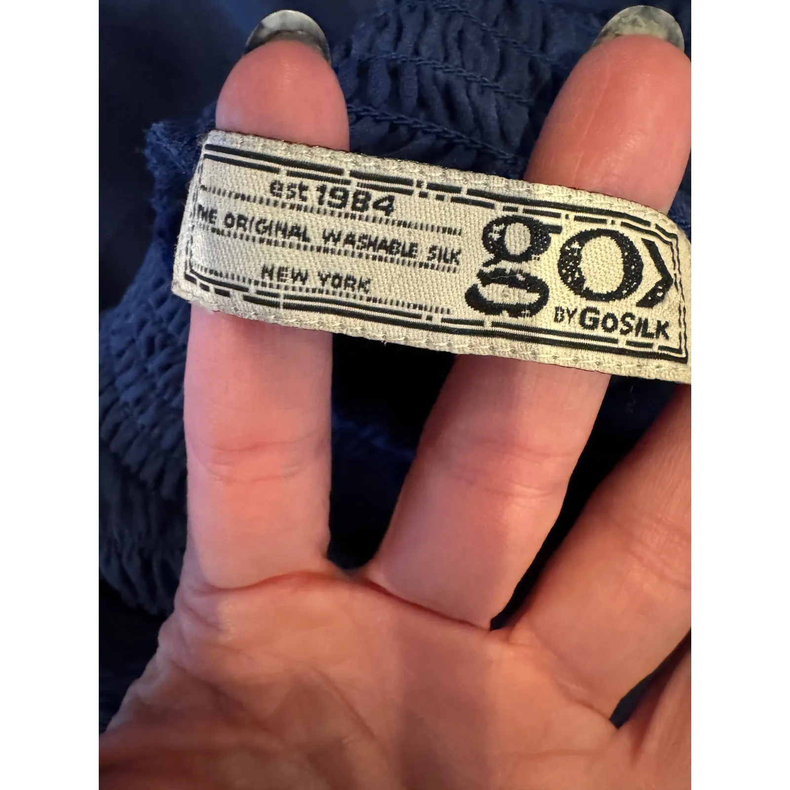 GO‎ by GO SILK Shirt Women Medium Blue Silk Smocked Mock Neck Sleeveless Top - Image 8