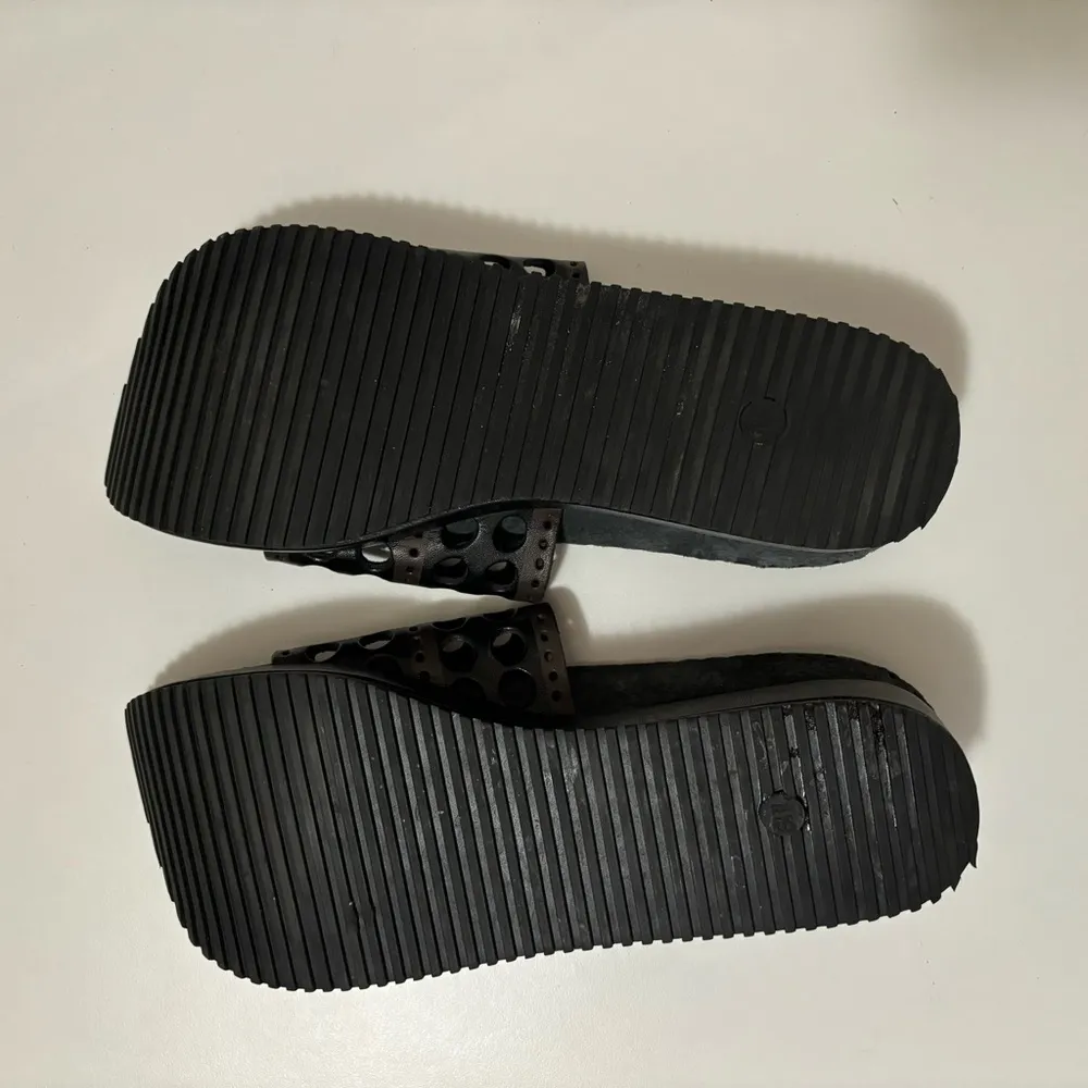 Naked Feet Like New Two Tone Woven Leather and Suede Slide Platform Sandals Black Size 6.5 - Image 5