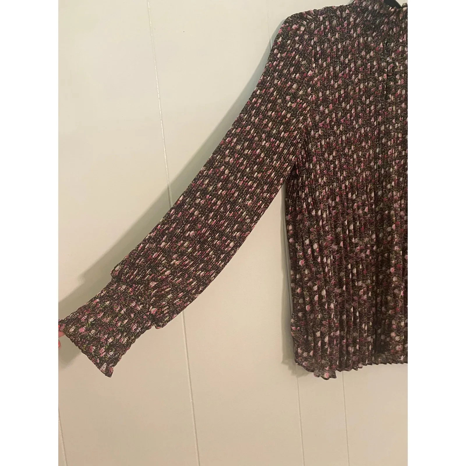 CAbi Blouse High Button Ruffle Neck Floral Pleated Balloon Sleeve Small Modest‎ - Image 3