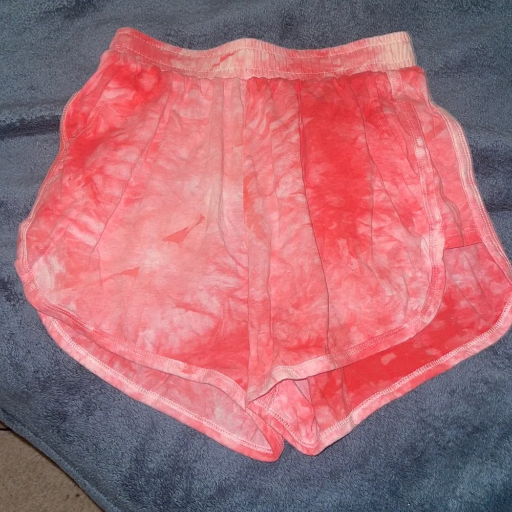 Pink tie dye high rise sweat shorts - Image 2
