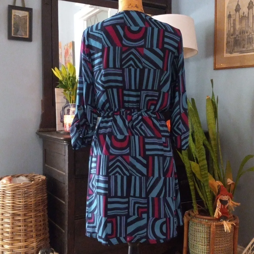 Everly Blue & Fuchsia Graphic Block Print Roll Up Sleeve Pull On Mini Dress - Image 9