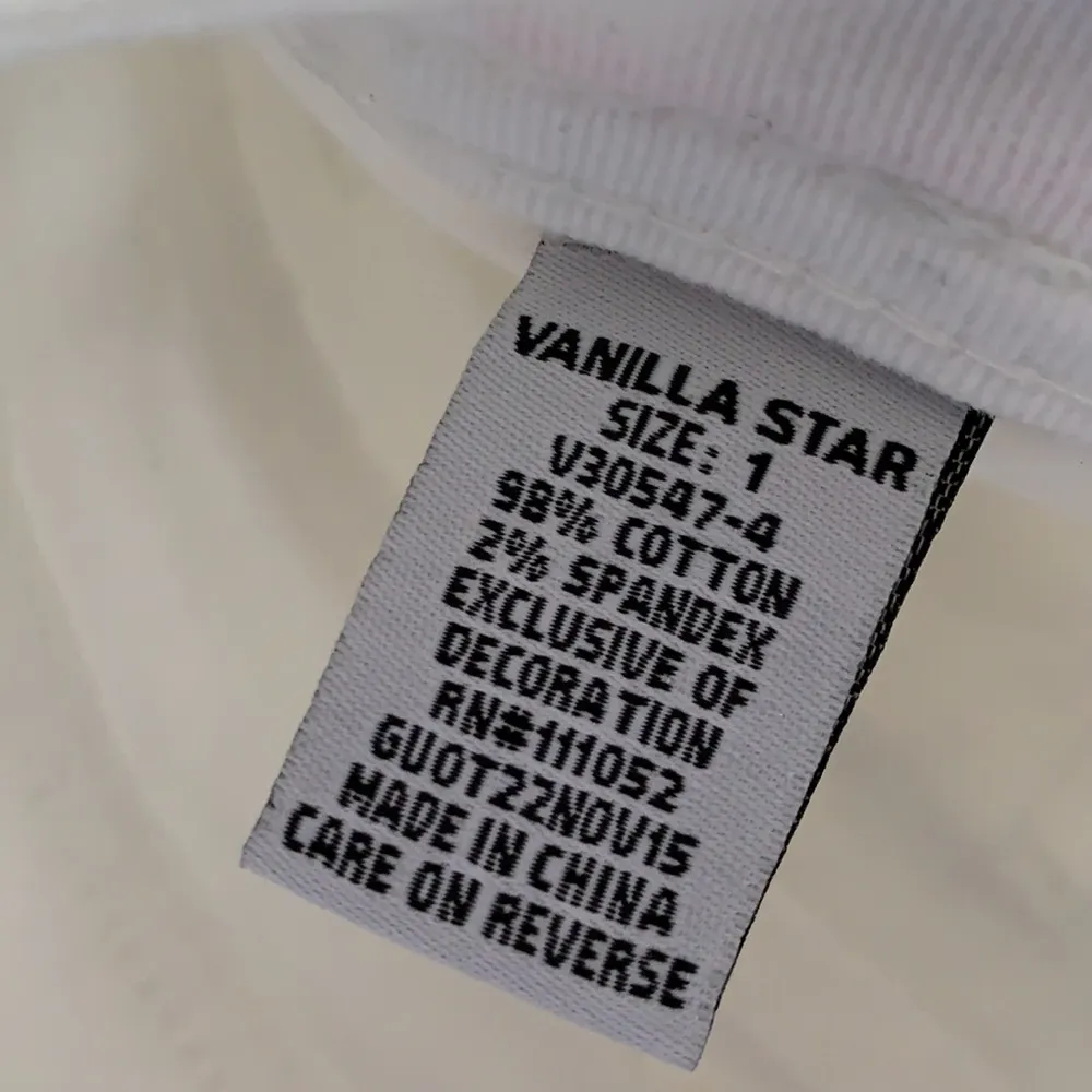 White ripped shorts - Image 2