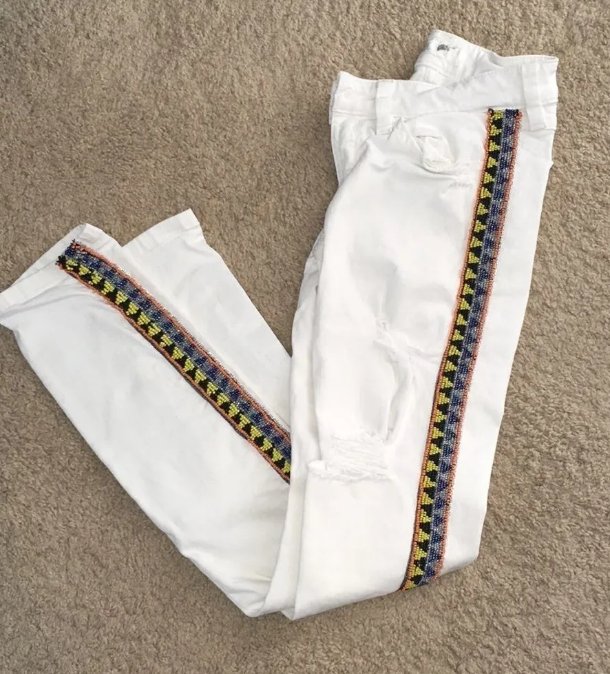 Women's White Distressed Embellished Beaded Skinny Jeans by Guess Size 24 - Image 1
