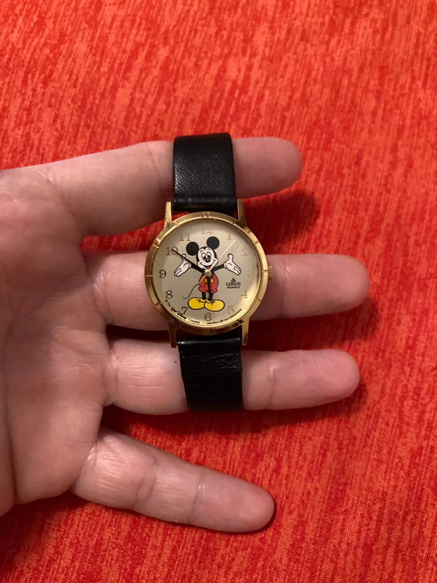 Seiko Vintage 1990s lorus by  disney Mickey Mouse gold tone quartz wrist watch! - Image 7