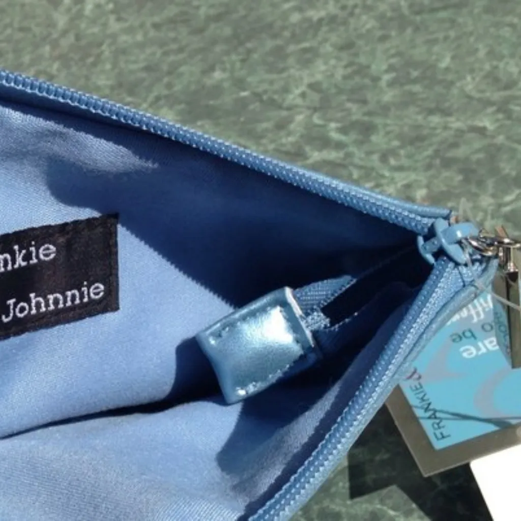 FINAL MARKDOWN Frankie & Johnnie Make up Bag NWT - Image 4