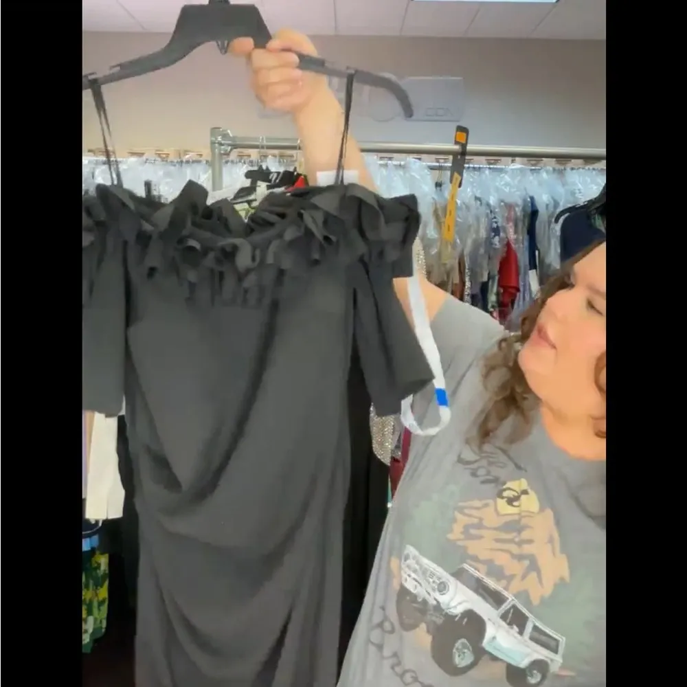 🆕 XSCAPE EVENINGS
"TYLA" SCUBA CREPE RUFFLE TOP FLOOR LENGTH DRESS SZ 16 - Image 3