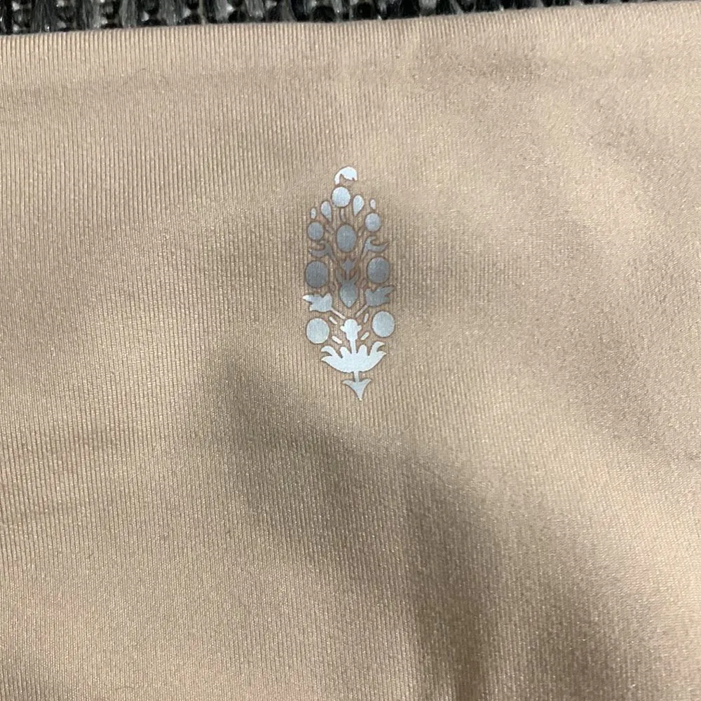 FREE PEOPLE Clay Out of Your League Ankle-Length Leggings Yoga size S - Image 3