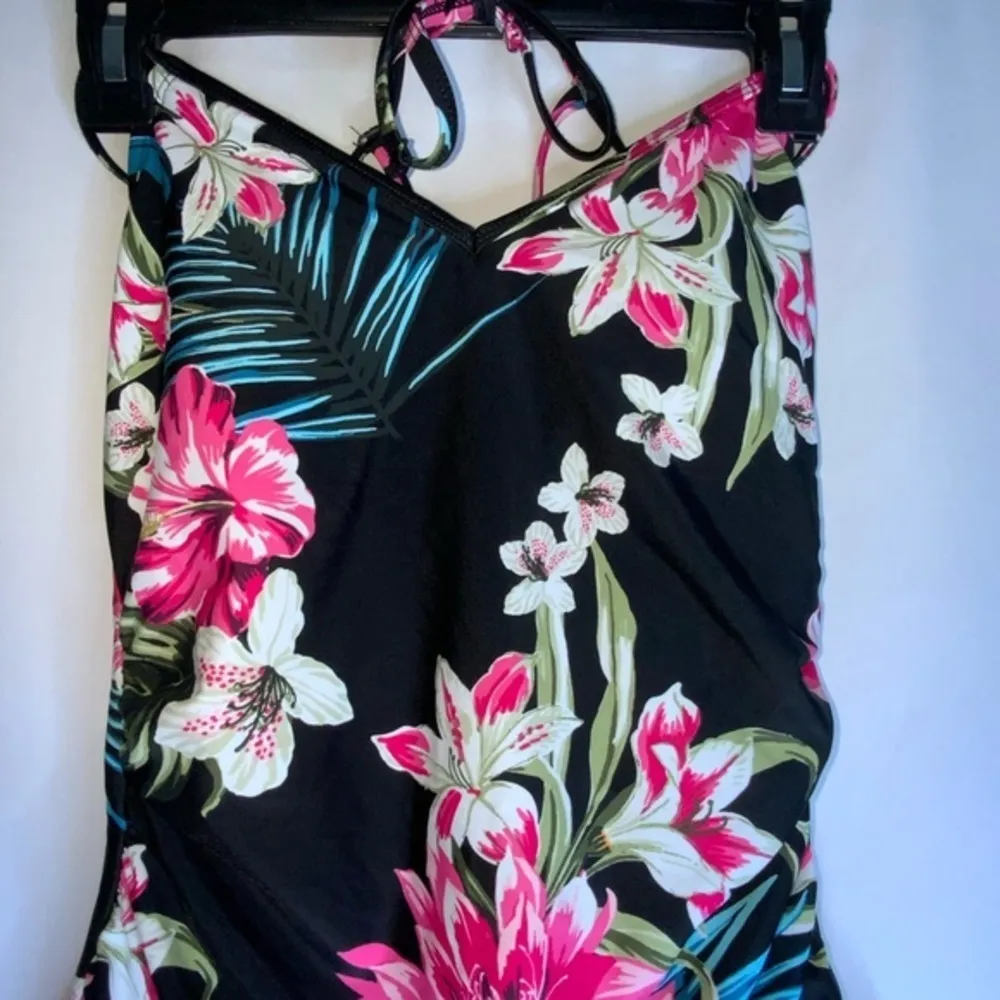 Kona Sol Black With Pink Tropical Floral Print Lace Up Back One piece Swimsuit M - Image 4