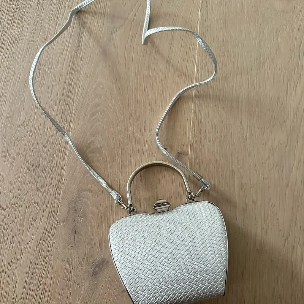 SILVER VINTAGE CLUTCH - Image 4