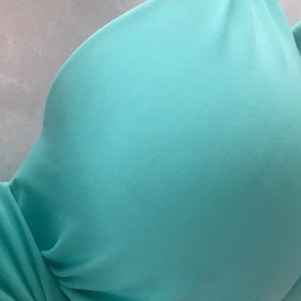 - Victoria’s Secret swimsuit top 38C - Image 3