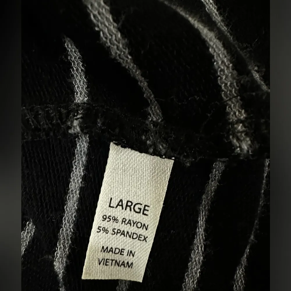 Soma Nightgown Large Black And Gray Striped EUC - Image 4