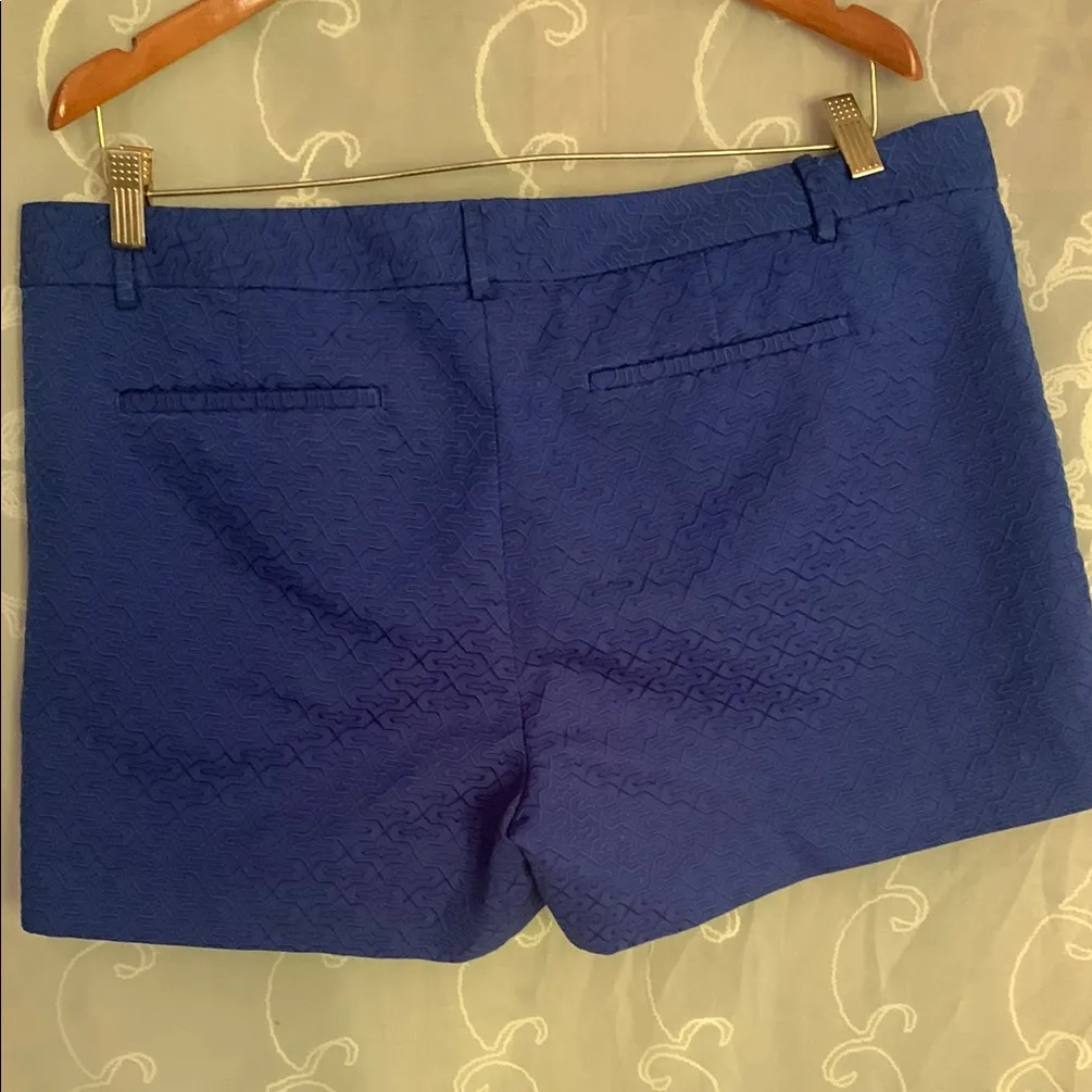 Banana Republic Textured Blue Women's‎ Bermudas - Image 5