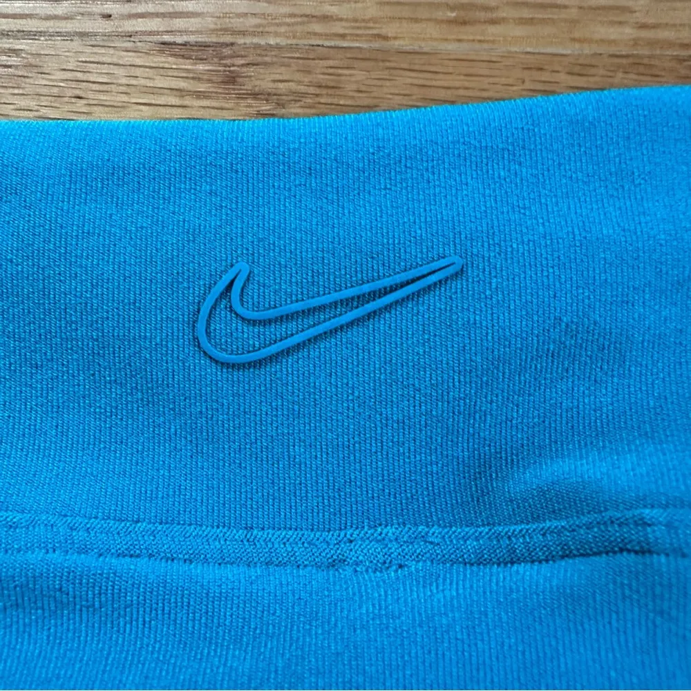 Nike  Golf Tour Performance Teal Skort Sz L - Image 5
