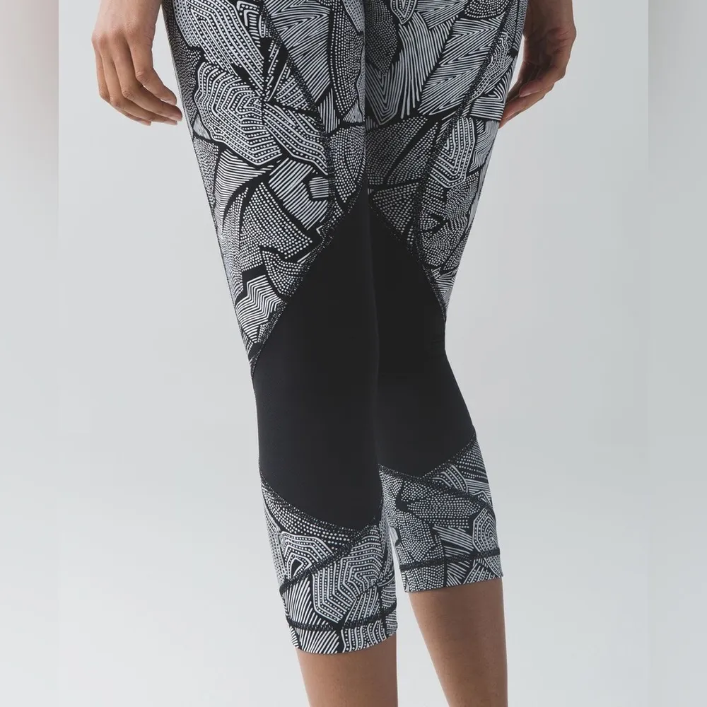 Lululemon Pace Rival Crop (Full-On Luxtreme)Dottie Tribe - Image 2