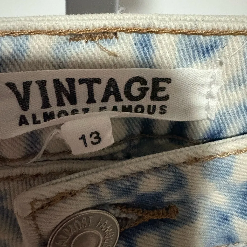 Almost Famous  Multicolor Patchwork Straight Leg Jeans - Image 3