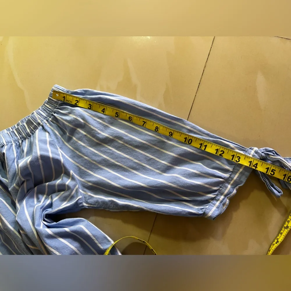 black and white striped flowy Round - Image 10