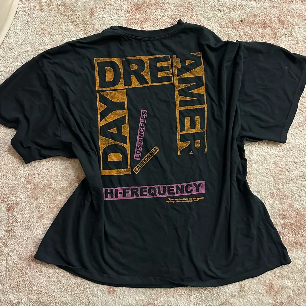 DayDreamer LA Queen Card OS Tee Size undefined - Image 4
