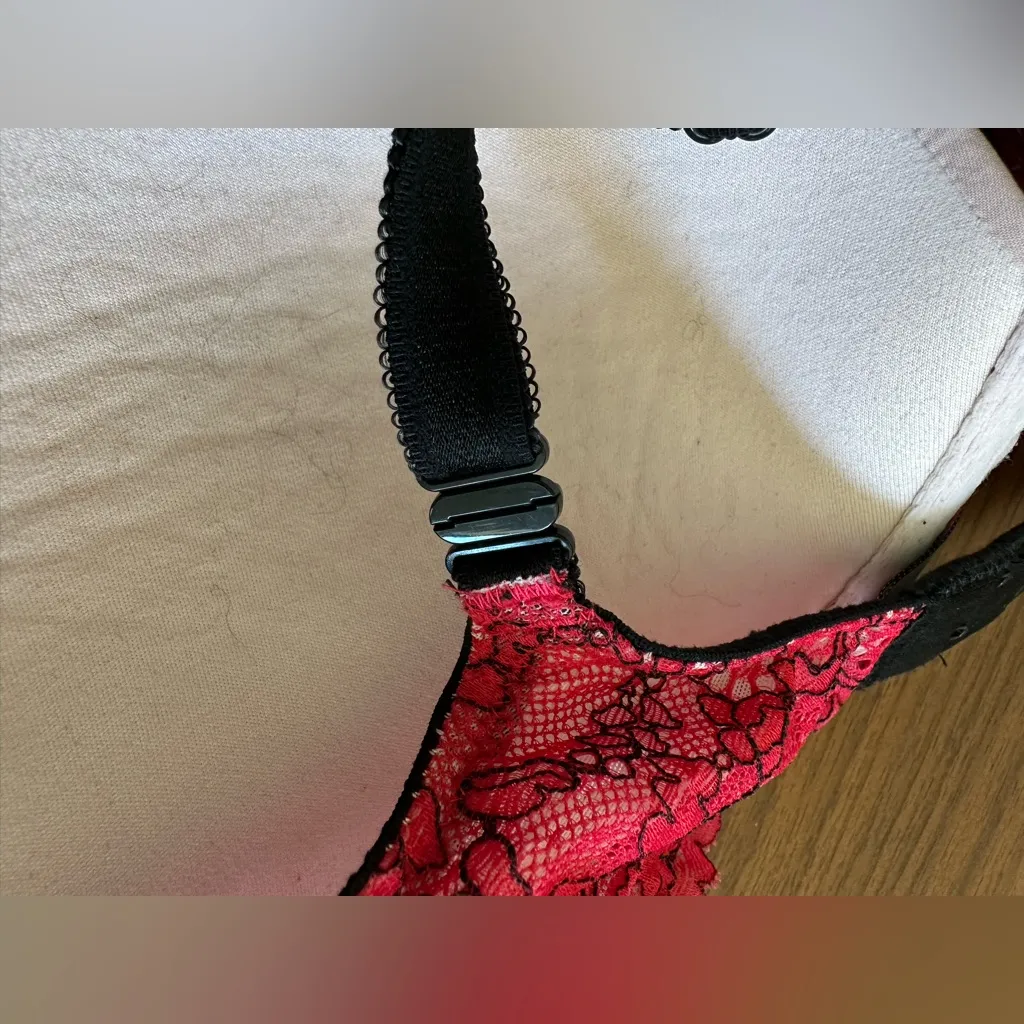 Victoria’s Secret Dream Angels Push-Up Bra. - Image 3