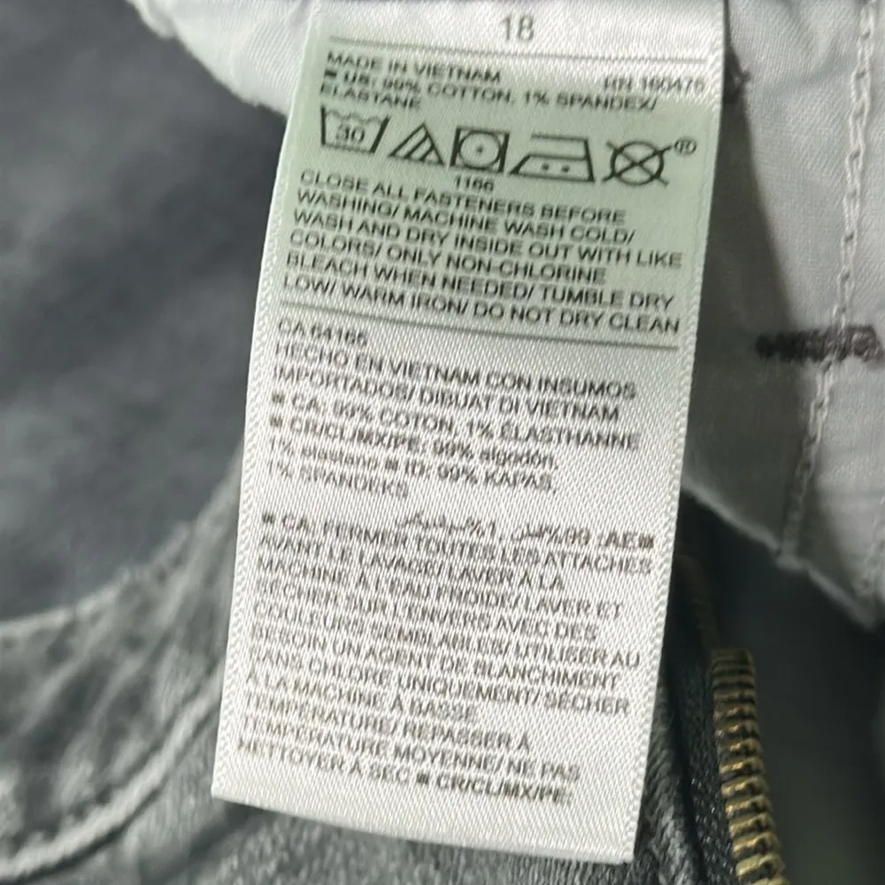 Old Navy Women’s High Rise Shorts Secret Slim Pockets 18 NEW Gray Charcoal - Image 7