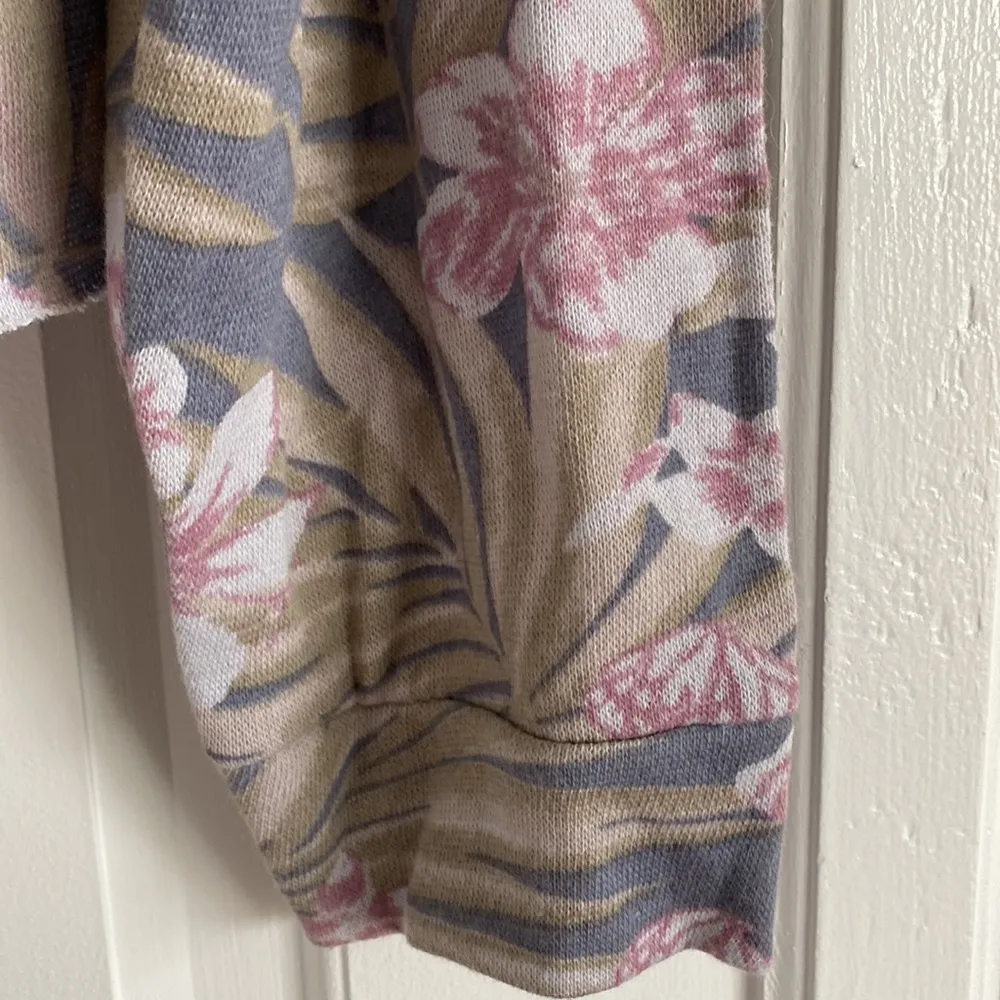 Adorable Beach Vibe Floral Hooded Sweatshirt - Image 4