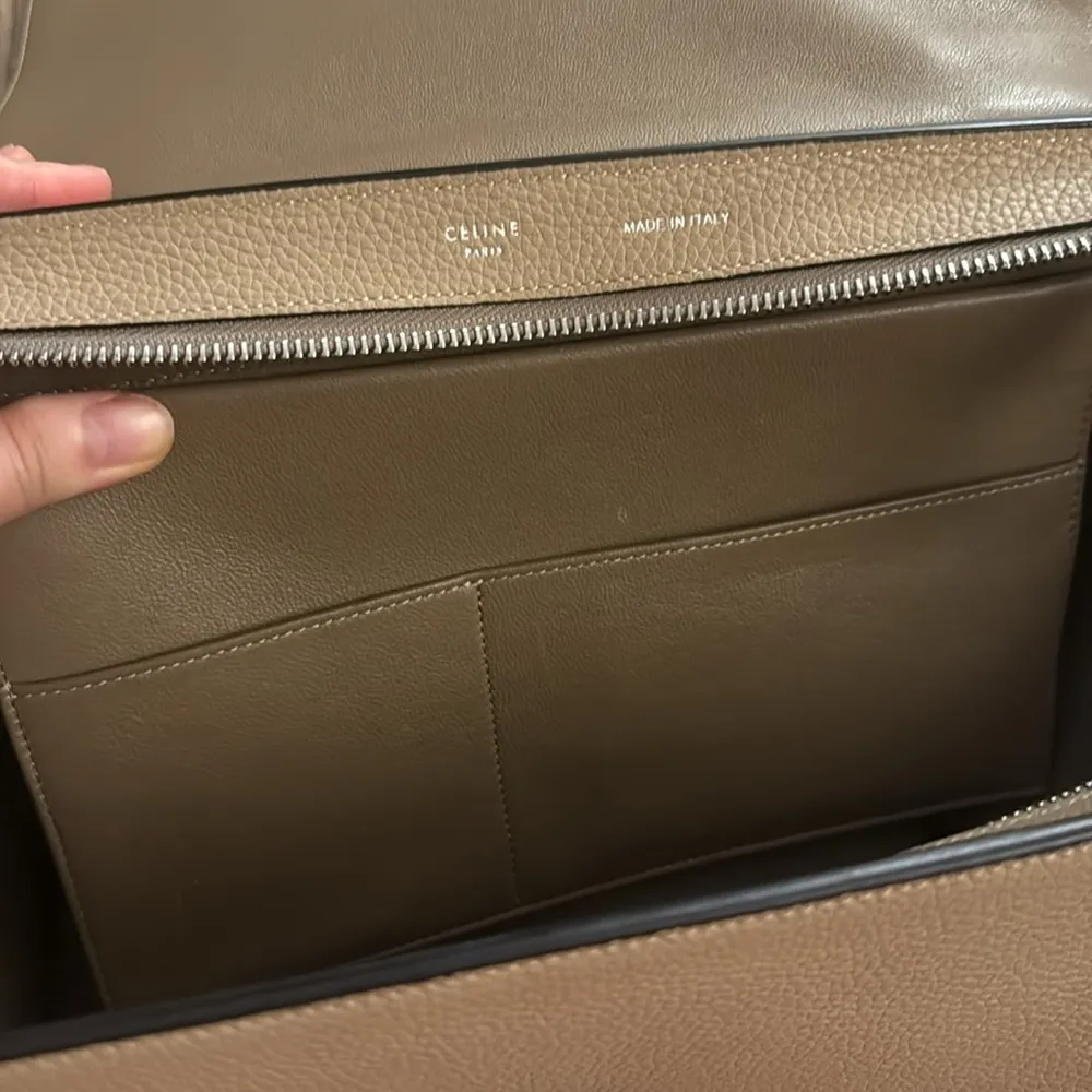 CELINE Beige  small calfskin trapeze bag - Image 9