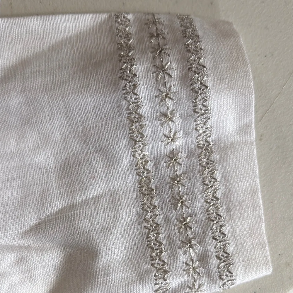 Classic White Button - Image 7