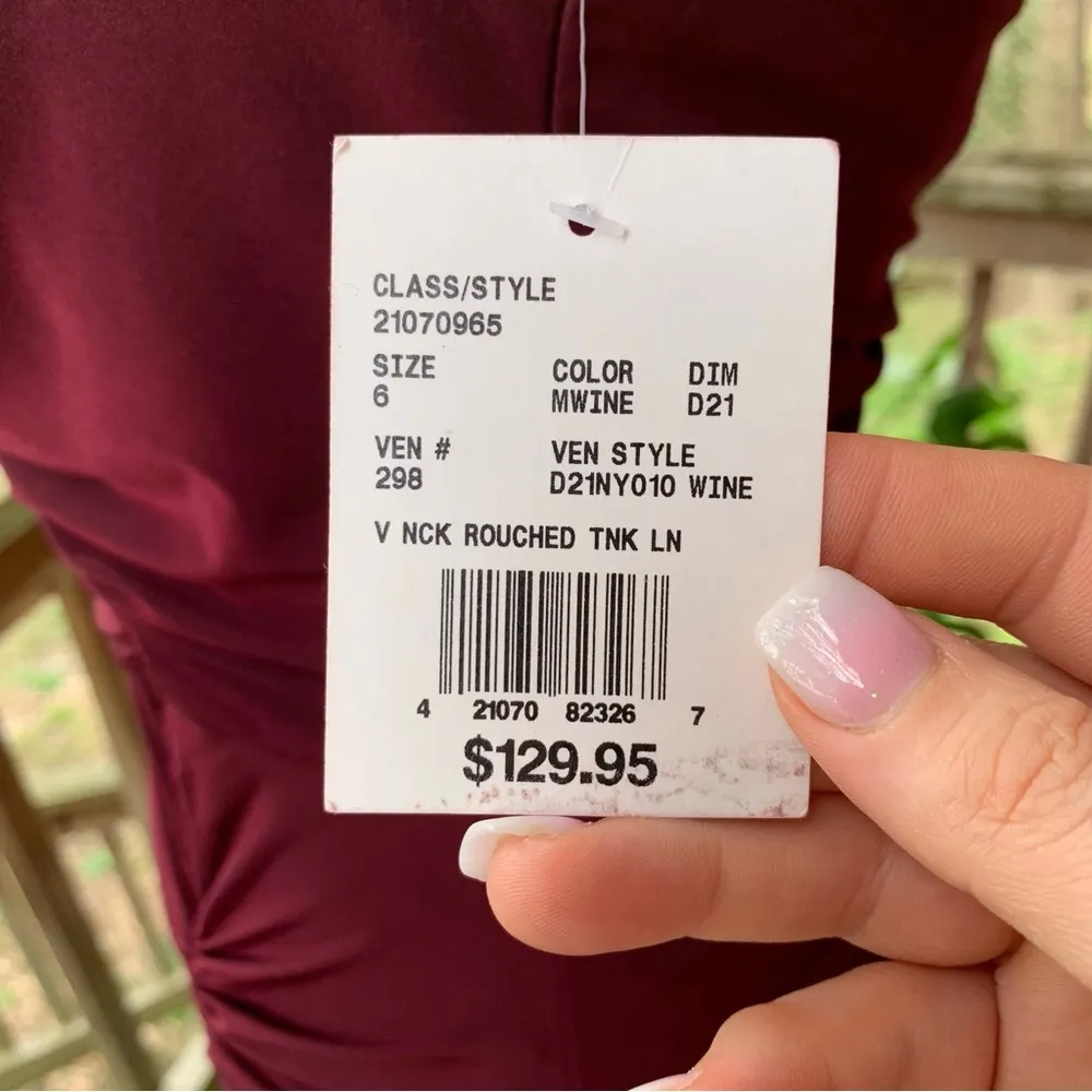 DB STUDIO Ruched Jersey V-neck Sheath Dress in Wine Red Size 6 Bridesmaid Formal - Image 9