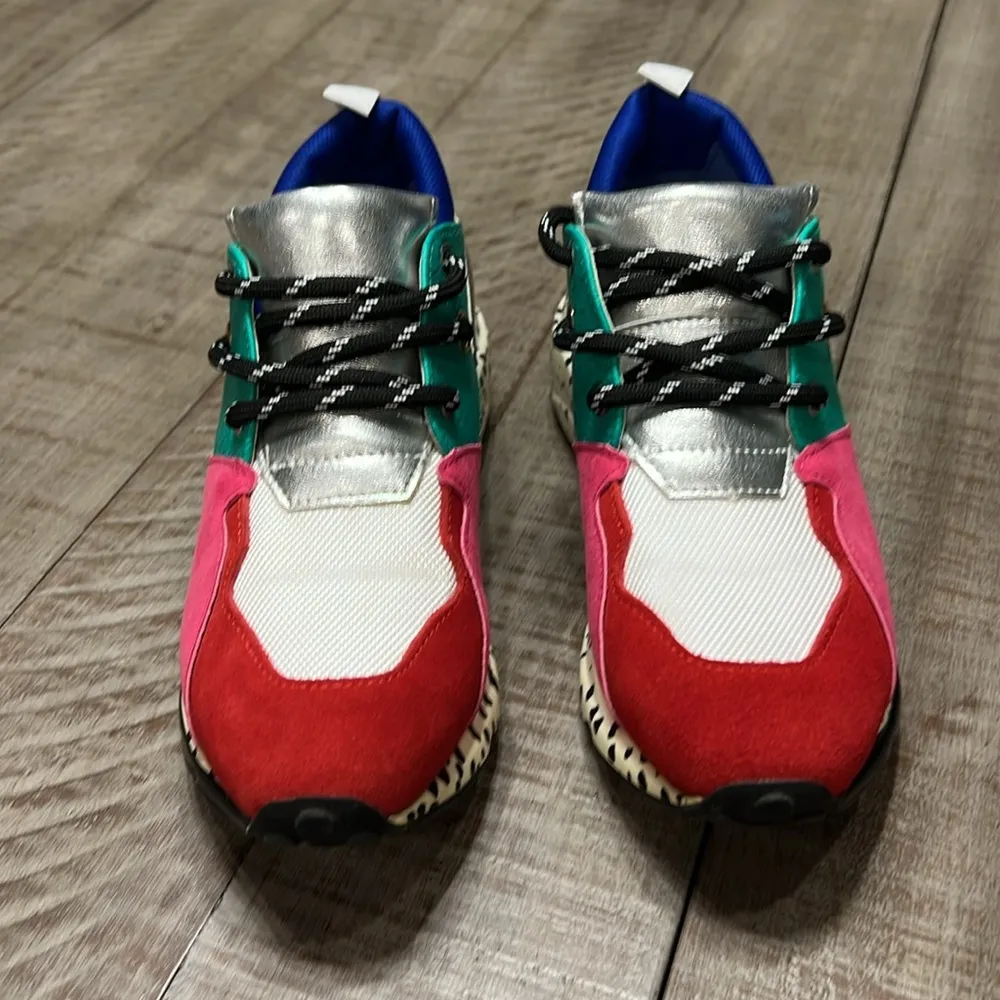 STEVE MADDEN MULTICOLORED CLIFF FUNKY SNEAKERS LIKE NEW!! - Image 2