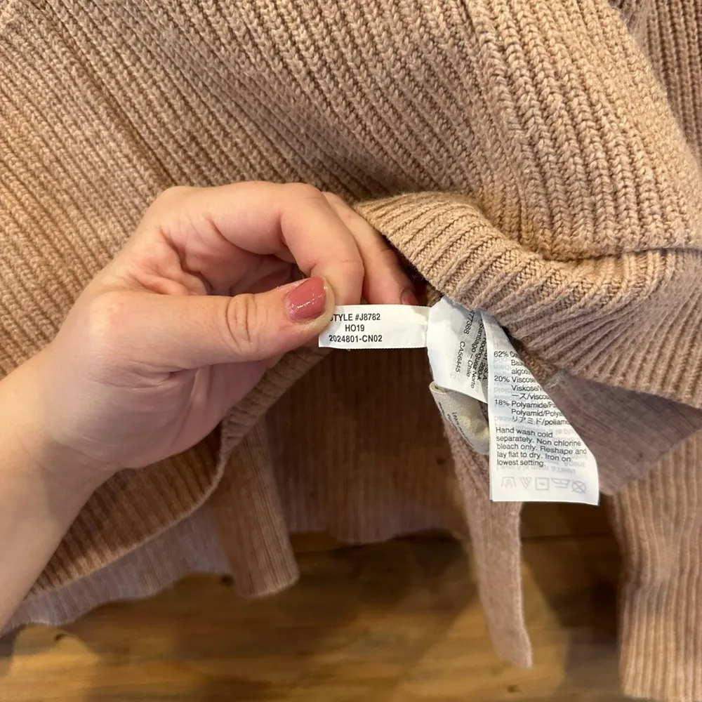 Madewell Beige Ribbed Knit Sweater with Pockets - Image 5