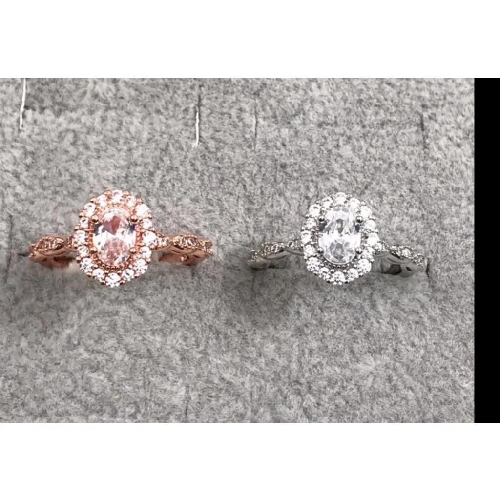 NEW Women's Gold Filled Oval Halo Simulated‎ Diamond Engagement Ring, Sz 6 - Image 5