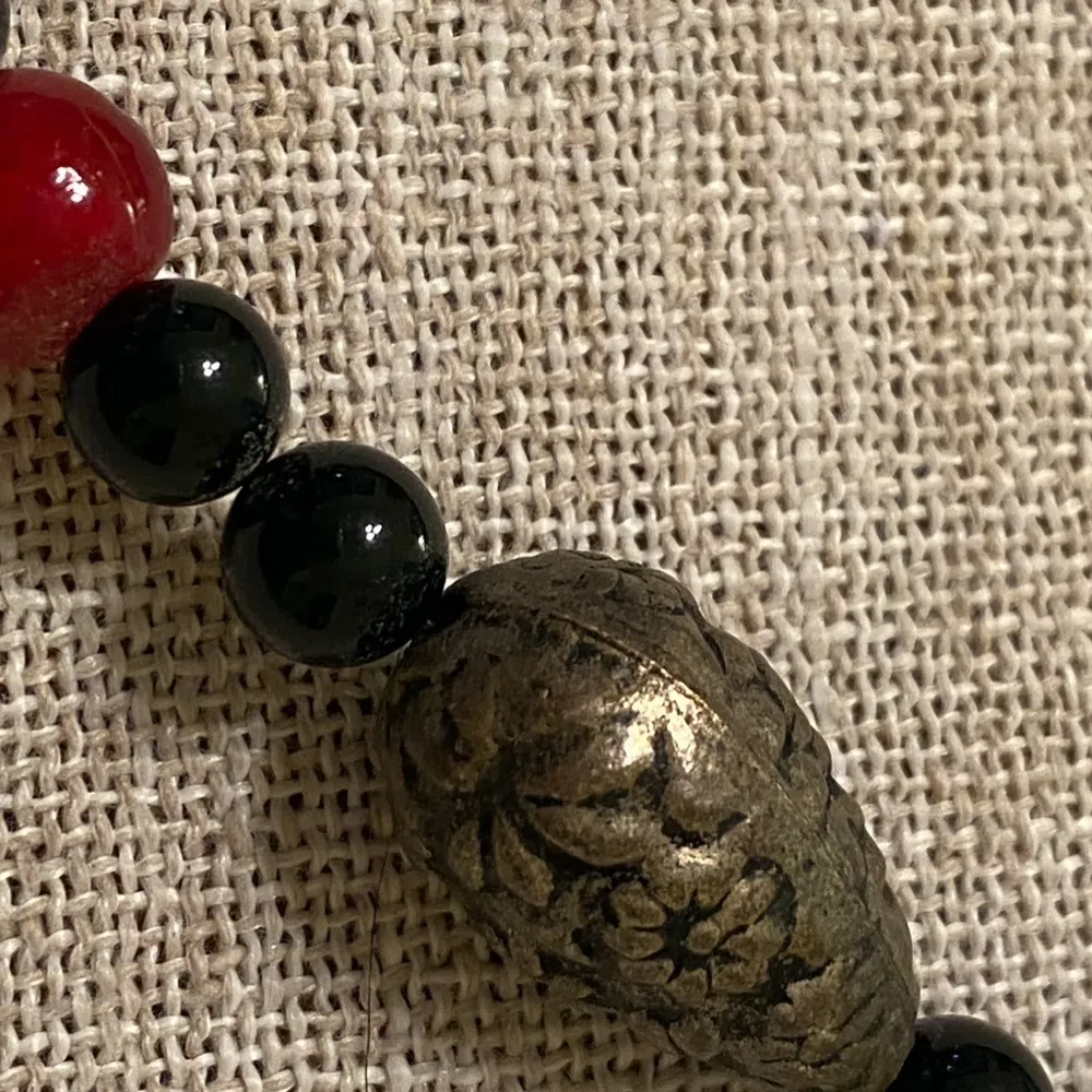 Vintage red black bead necklace silver tone beads - Image 2