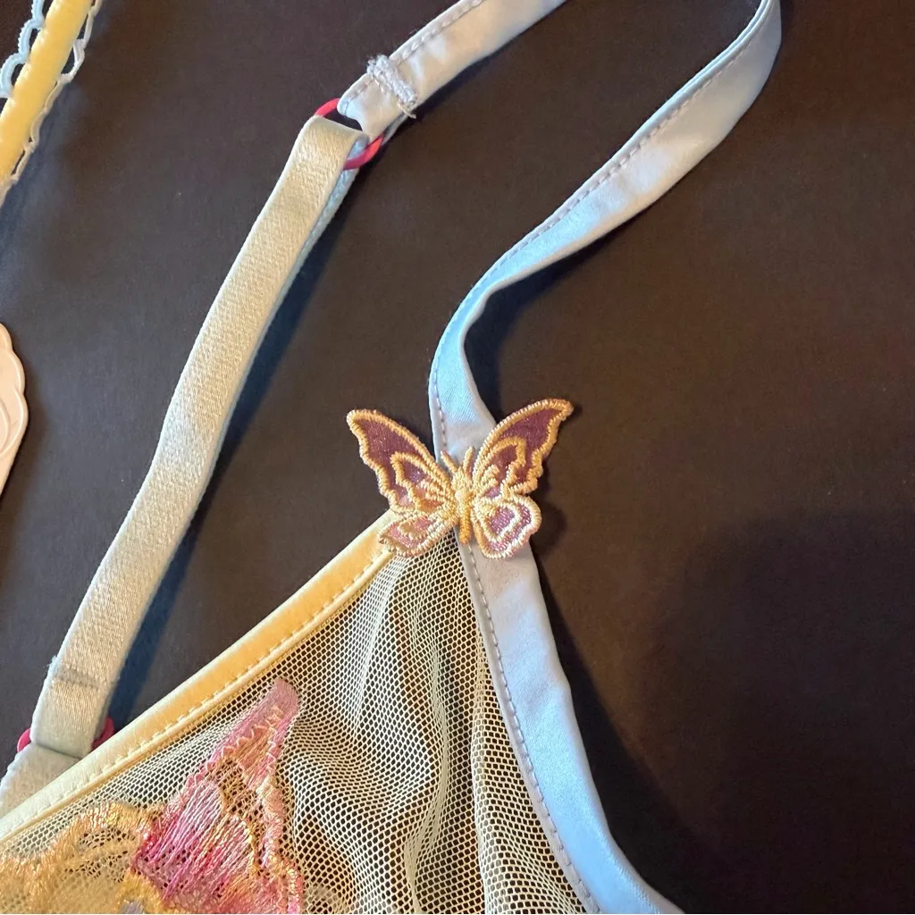 For Love and Lemons Pastel Papillon Butterflies
Underwire mesh bra 38DD, NWT - Image 8