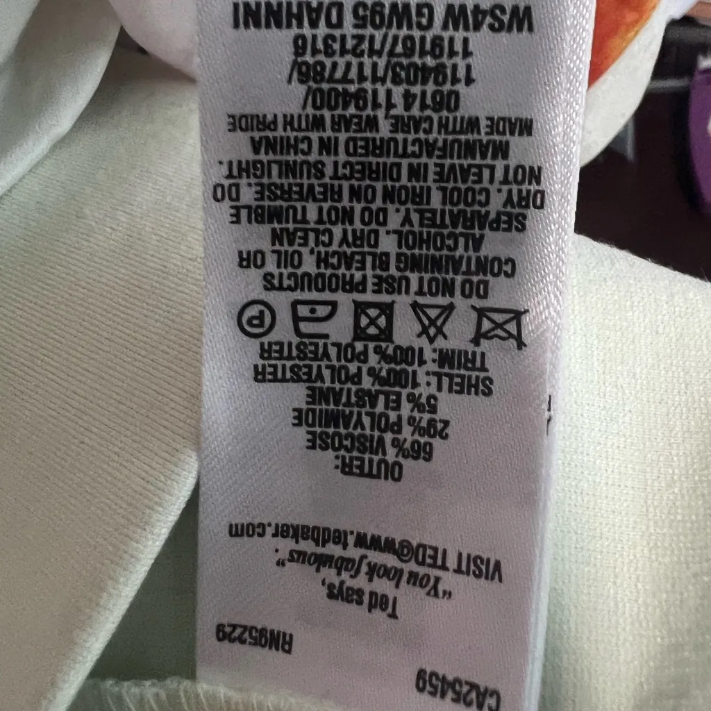 Ted Baker London Dahnni Ted Baker London
Sugar Sweet Floral Tunic Dress - Image 7