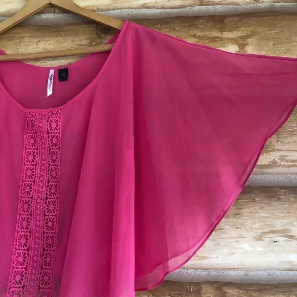 Crochet lace trim sheer flutter sleeve crop top Jr size XS - Image 4