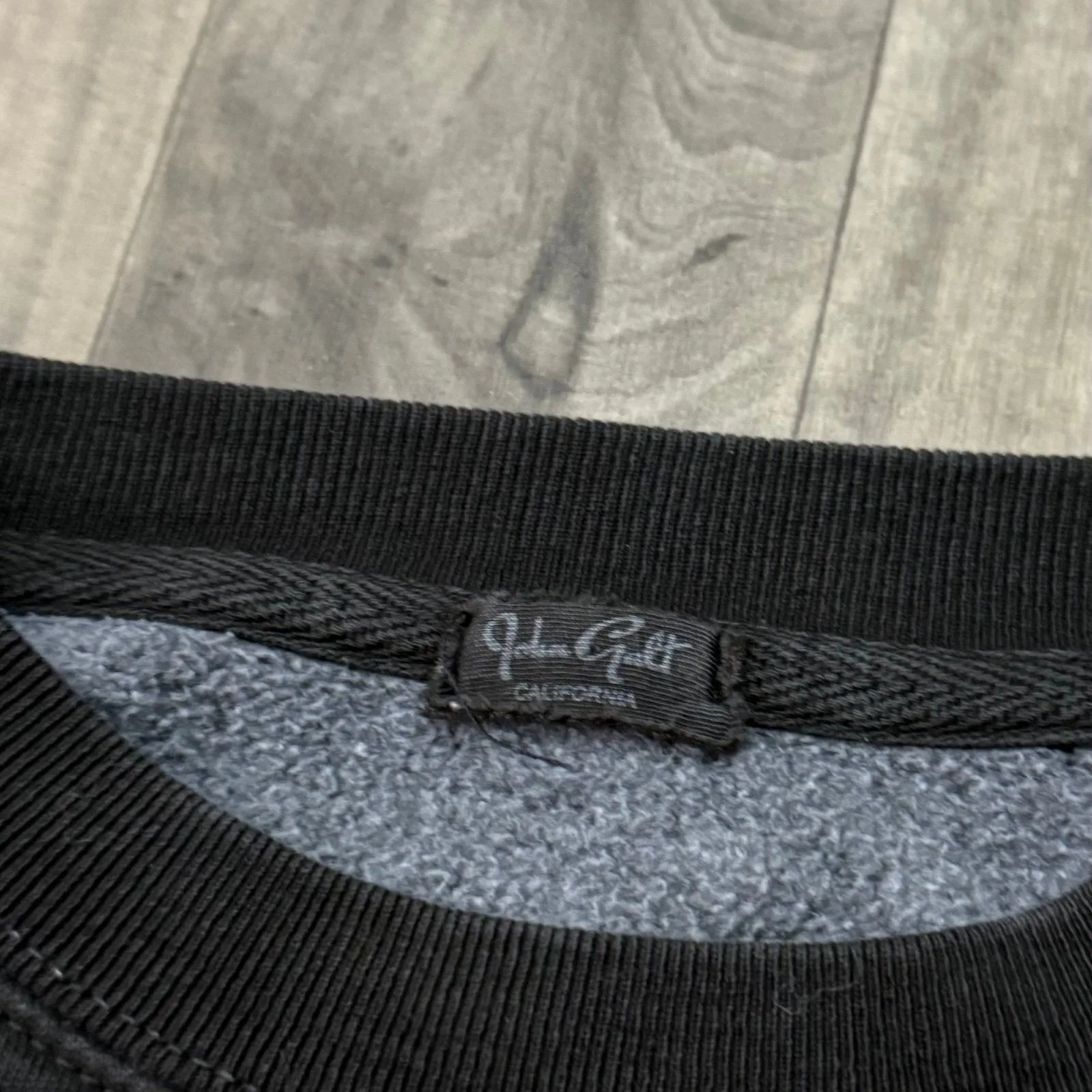 Brandy Melville John Galt faded black New York Sweatshirt - Image 2