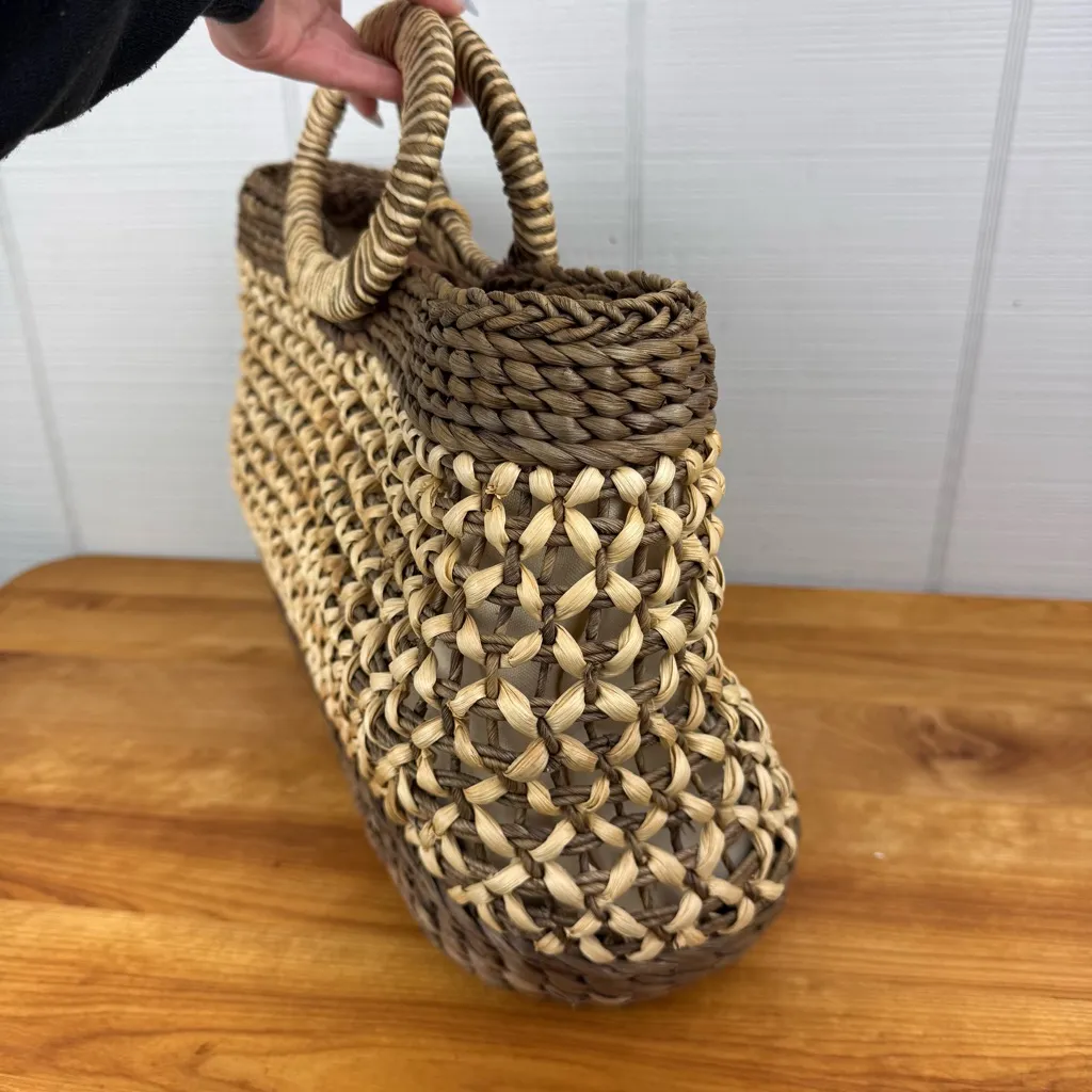 HomeTown HandCrafts Natural Woven Straw Basket Bag Round Handle Summer Vacation Tan - Image 3