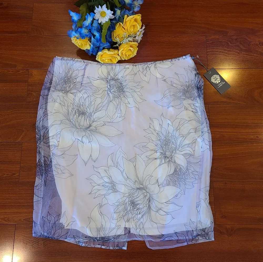 Vince Camuto Sheer Skirt Size 14 - Image 3